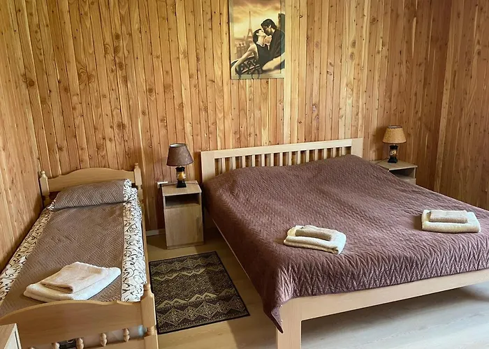 Avalon - на озері Hotel Boryslav