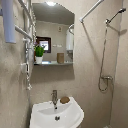 Avalon - на озері Boriszlav