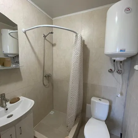 Szálloda Avalon - на озері