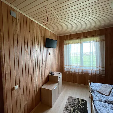 Avalon - на озері Boriszlav