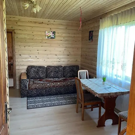 Szálloda Avalon - на озері *