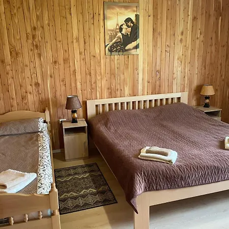 Avalon - на озері Szálloda Boriszlav